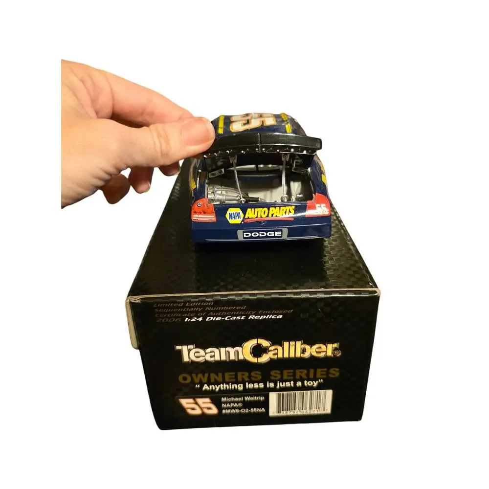 Michael Waltrip #55 NAPA 2006 Dodge Charger 1/24 Team Caliber SIGNED Diecast